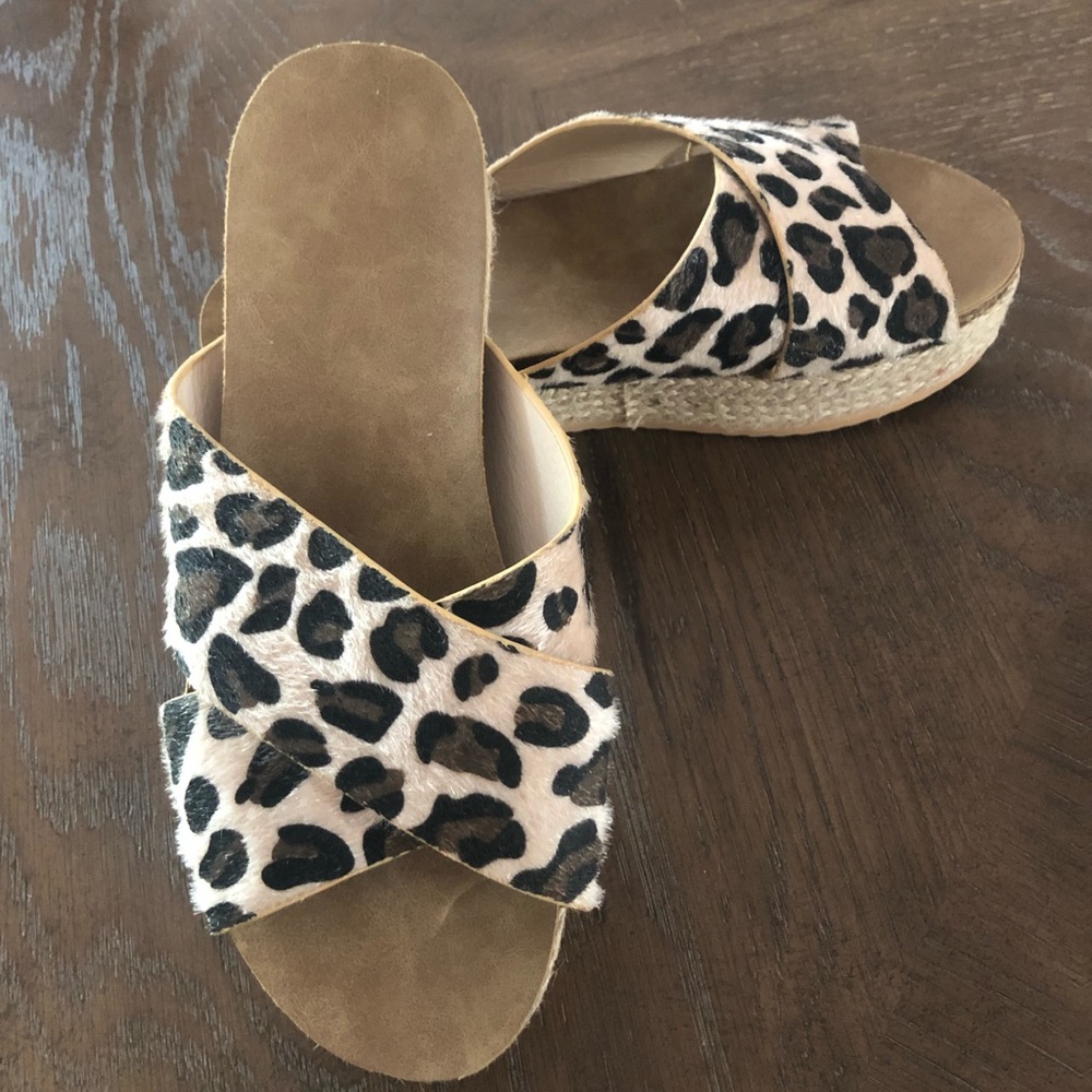 Leopard print sandal